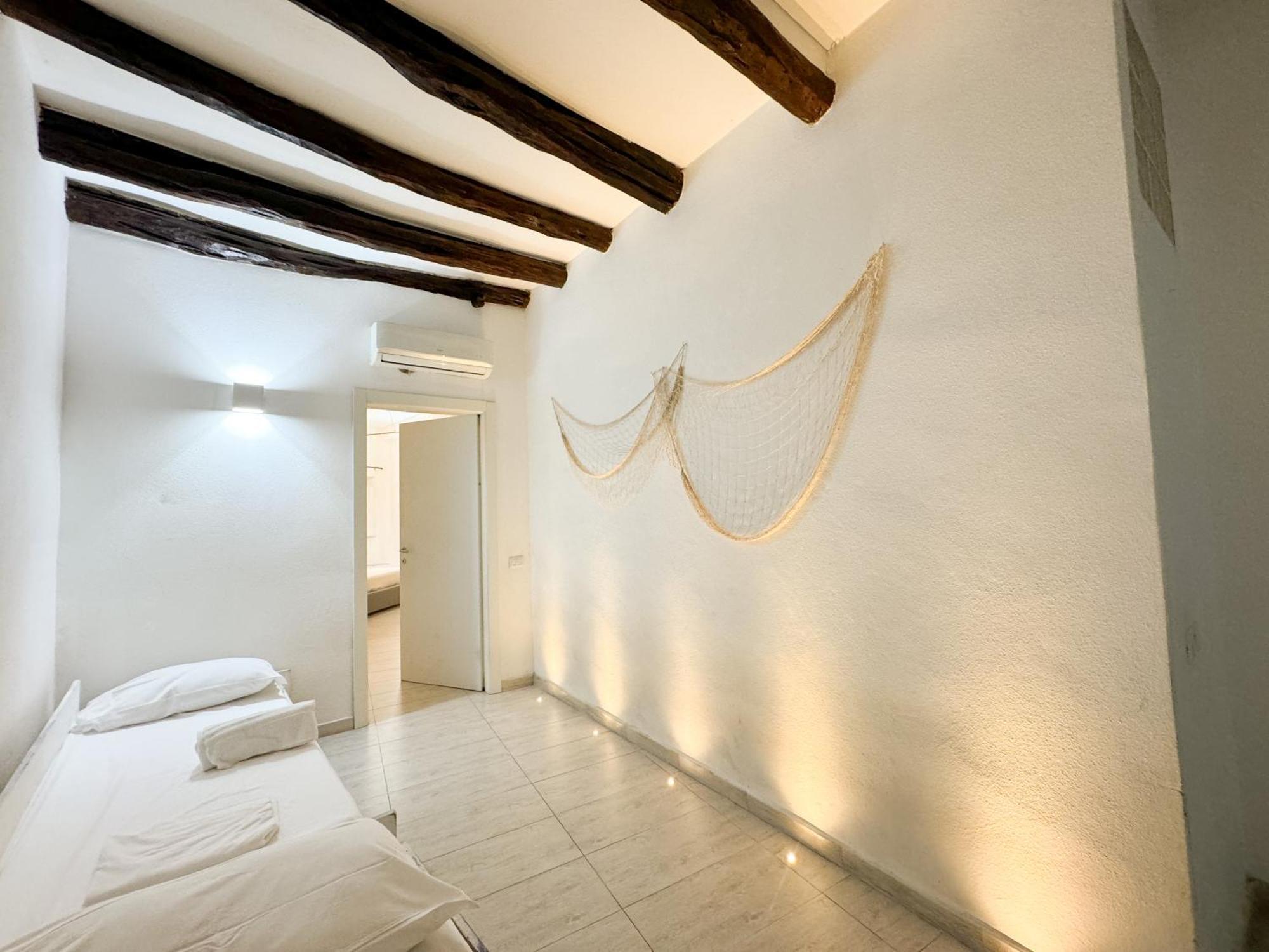 Ferienwohnung Bacans - Vico Collegio At Marina Cagliari Exterior foto